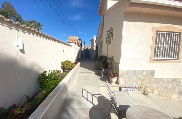 Resale - Villa Detached - Ciudad Quesada