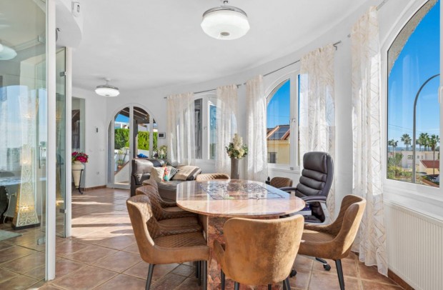 Resale - Detached House / Villa - Ciudad Quesada