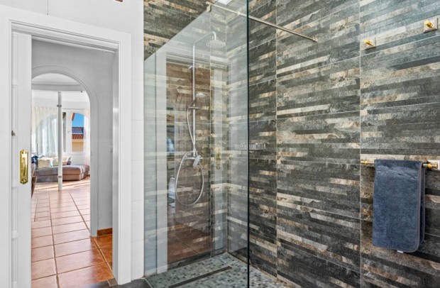 Resale - Detached House / Villa - Ciudad Quesada