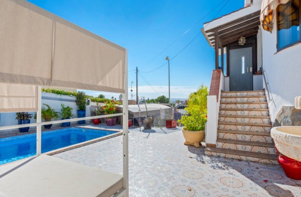 Resale - Detached House / Villa - Ciudad Quesada