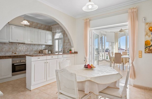 Revente - Detached House / Villa - Ciudad Quesada