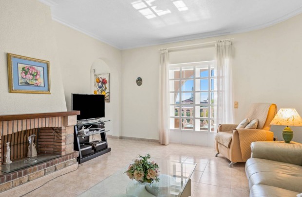 Revente - Detached House / Villa - Ciudad Quesada