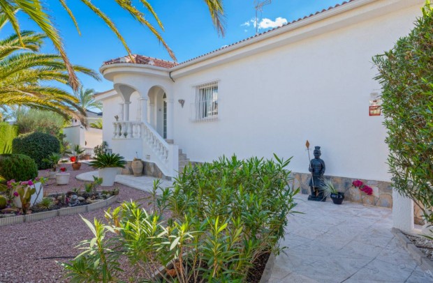 Revente - Detached House / Villa - Ciudad Quesada