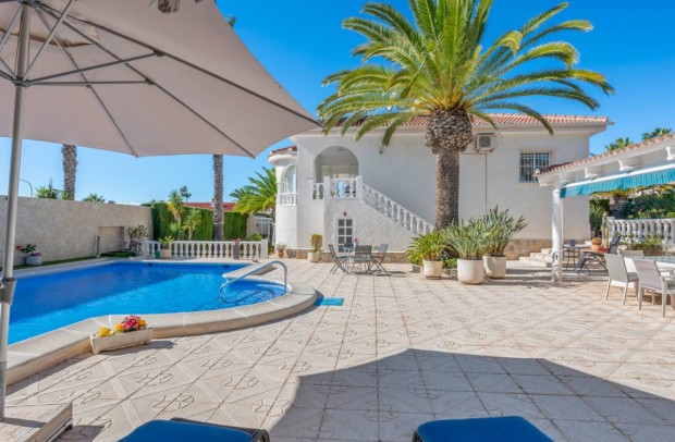 Revente - Detached House / Villa - Ciudad Quesada