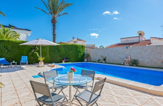 Revente - Detached House / Villa - Ciudad Quesada