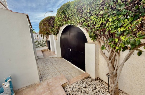 Revente - Detached House / Villa - Ciudad Quesada