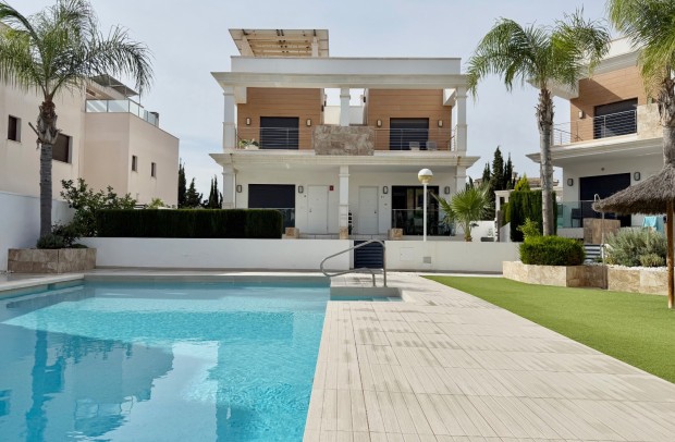 Resale - Townhouse - Ciudad Quesada - Lo Marabu