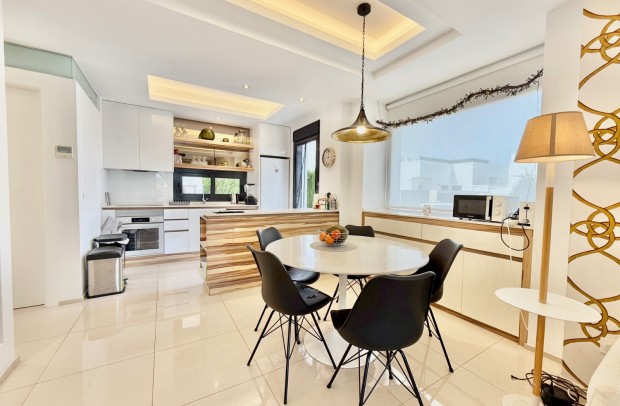 Resale - Townhouse - Ciudad Quesada - Lo Marabu