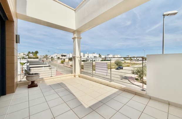 Resale - Townhouse - Ciudad Quesada - Lo Marabu