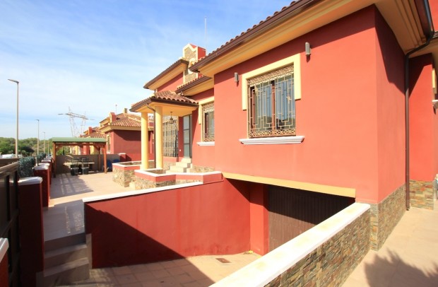 Resale - Detached House / Villa - Algorfa