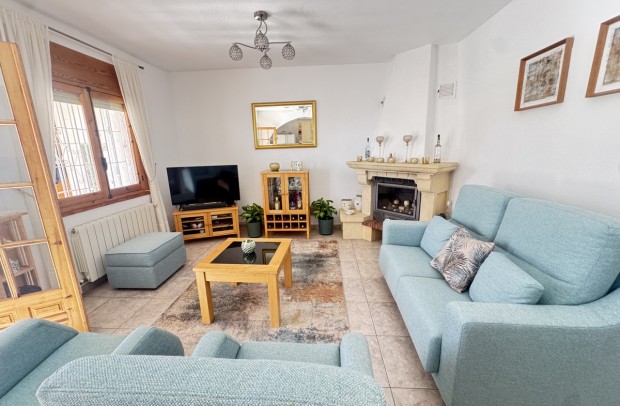 Resale - Detached House / Villa - Villamartin - Villamartín