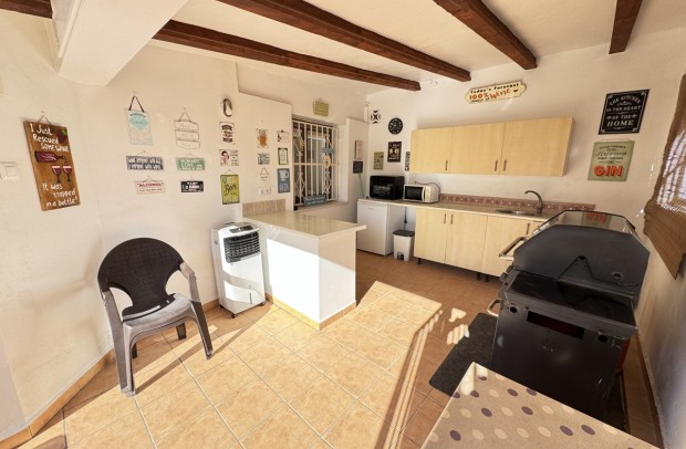 Resale - Detached House / Villa - Villamartin - Villamartín