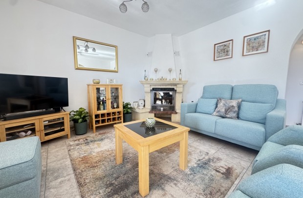 Resale - Detached House / Villa - Villamartin - Villamartín