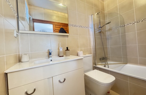 Resale - Detached House / Villa - Villamartin - Villamartín