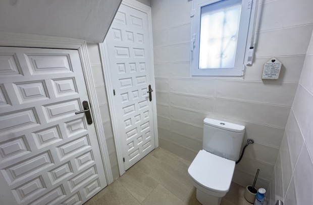 Resale - Detached House / Villa - Villamartin - Villamartín