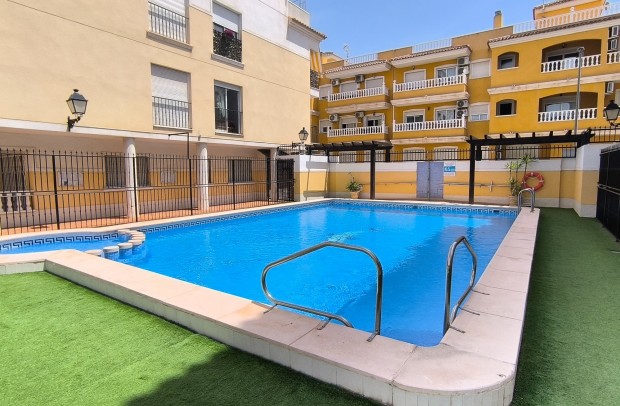 Resale - Apartment - Formentera del Segura