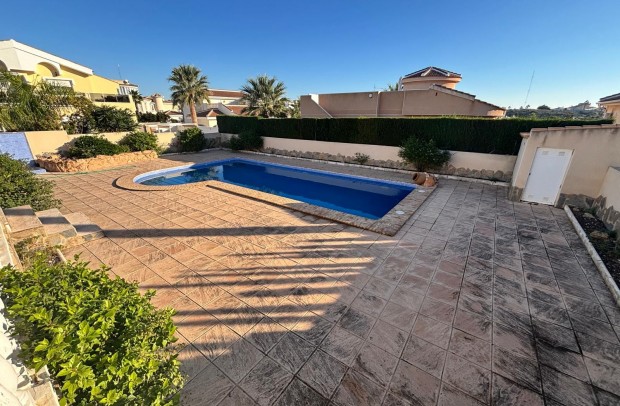 Resale - Detached House / Villa - Ciudad Quesada - La Fiesta