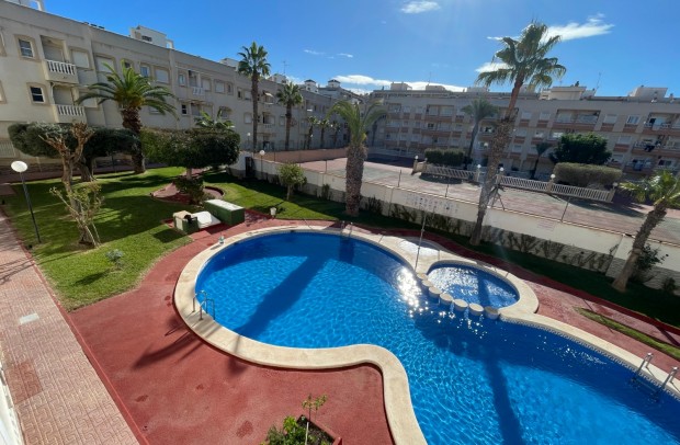 Resale - Apartment - Torrevieia - Comunidad Valenciana