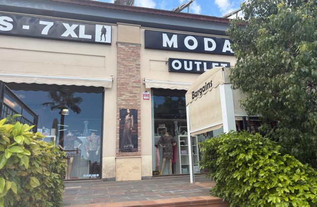 Resale - Commercial - Algorfa - La Finca Golf Resort