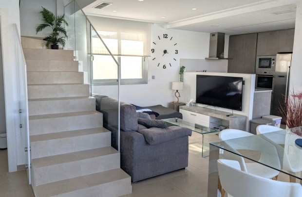 Resale - Detached House / Villa - Villamartin - Pau 26, Villamartin, Alicante, Spain