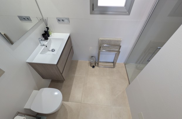 Resale - Detached House / Villa - Villamartin - Pau 26, Villamartin, Alicante, Spain