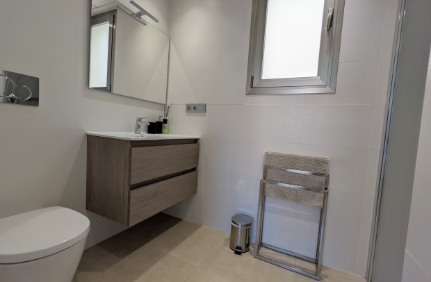 Resale - Detached House / Villa - Villamartin - Pau 26, Villamartin, Alicante, Spain