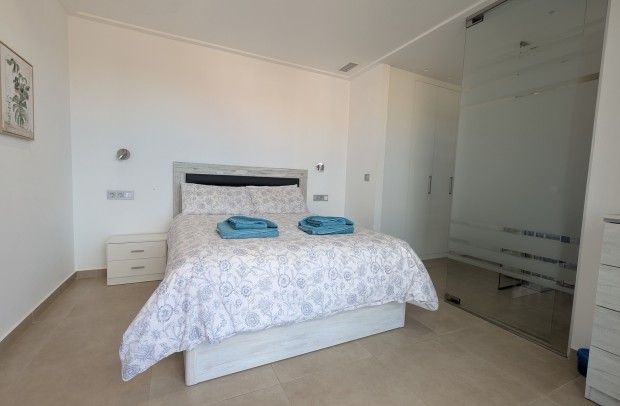 Resale - Detached House / Villa - Villamartin - Pau 26, Villamartin, Alicante, Spain