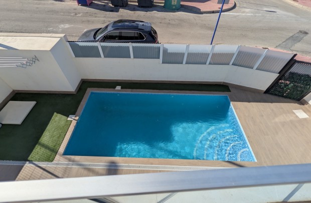 Resale - Detached House / Villa - Villamartin - Pau 26, Villamartin, Alicante, Spain