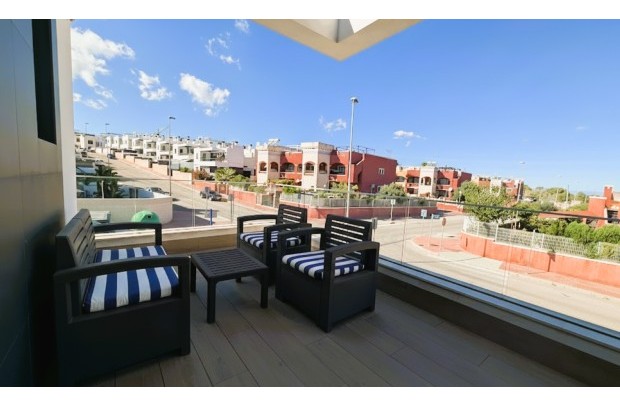 Resale - Detached House / Villa - Villamartin - Pau 26, Villamartin, Alicante, Spain