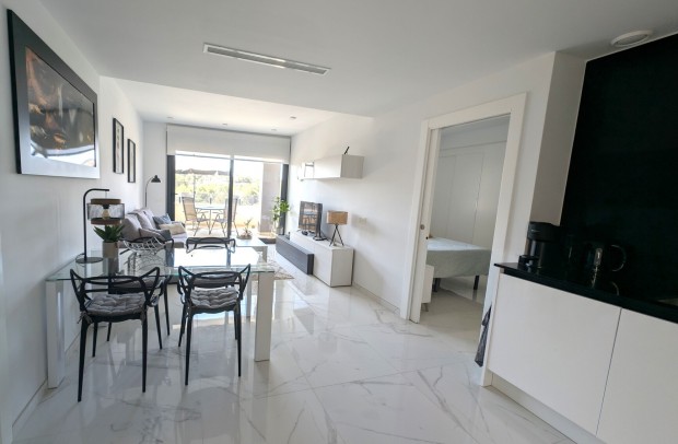 Resale - Apartment - Los Altos - Amanecer VI