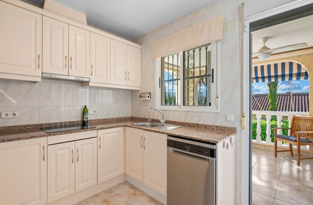 Resale - Detached House / Villa - Benijófar - Benimar