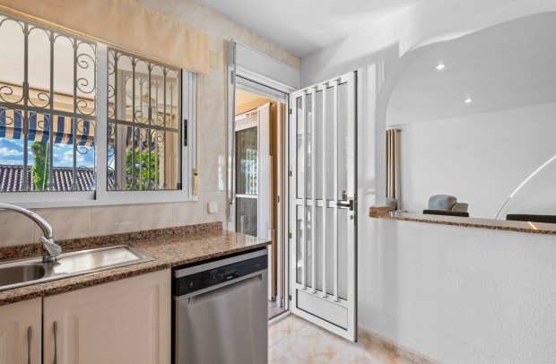 Resale - Detached House / Villa - Benijófar - Benimar