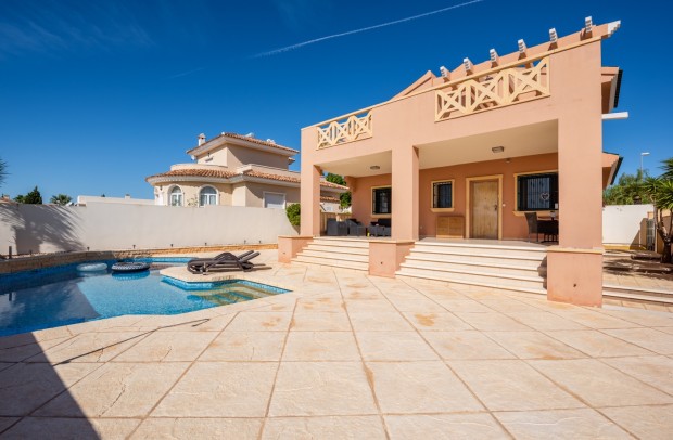 Revente - Detached House / Villa - Ciudad Quesada