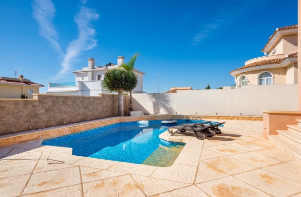 Revente - Detached House / Villa - Ciudad Quesada