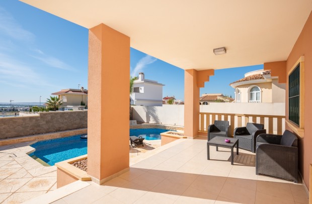 Revente - Detached House / Villa - Ciudad Quesada