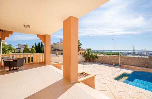 Revente - Detached House / Villa - Ciudad Quesada