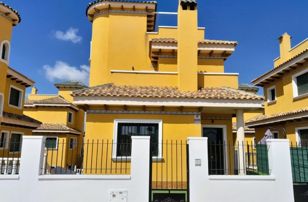 Revente - Villa Detached - Ciudad Quesada