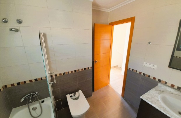 Revente - Villa Detached - Ciudad Quesada