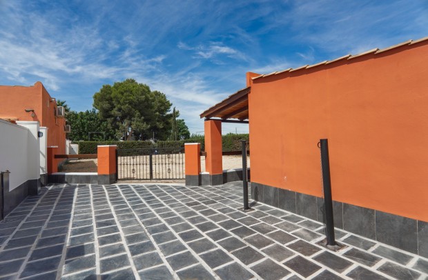 Resale - Detached House / Villa - Las Heredades - Heredades