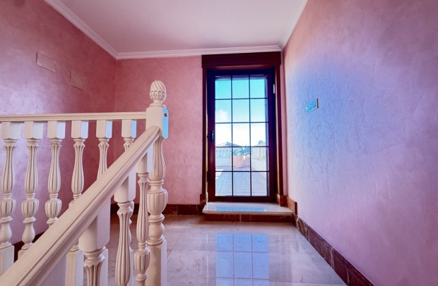 Revente - Detached House / Villa - Cabo Roig