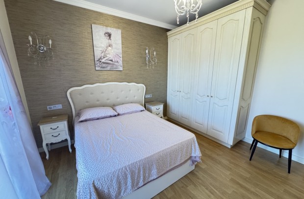 Revente - Detached House / Villa - Cabo Roig