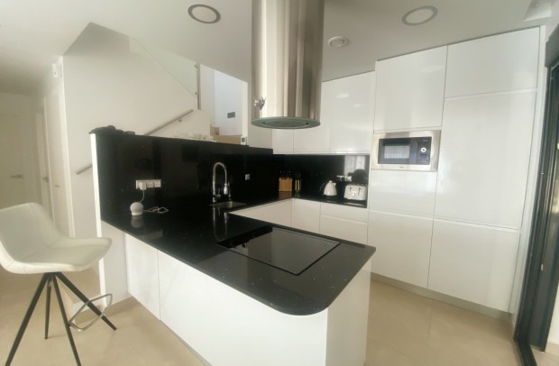 Revente - Detached House / Villa - Ciudad Quesada