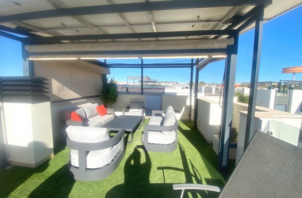 Revente - Detached House / Villa - Ciudad Quesada