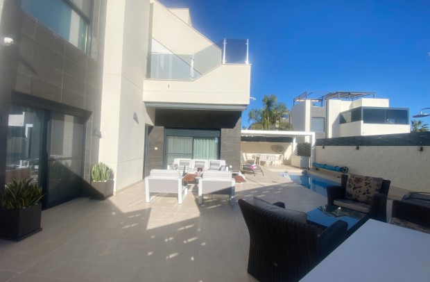 Revente - Detached House / Villa - Ciudad Quesada