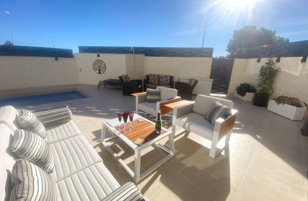 Revente - Detached House / Villa - Ciudad Quesada