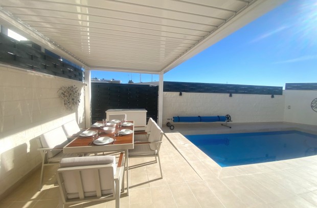 Revente - Detached House / Villa - Ciudad Quesada