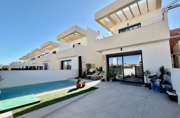 Resale - Detached House / Villa - Los Montesinos - La Herrada