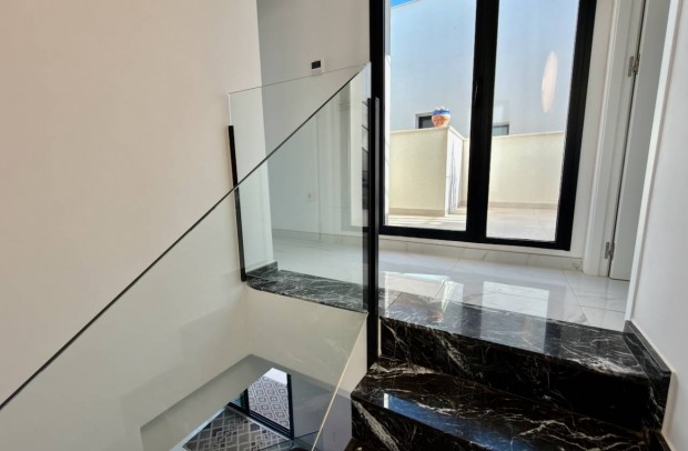 Resale - Detached House / Villa - Los Montesinos - La Herrada