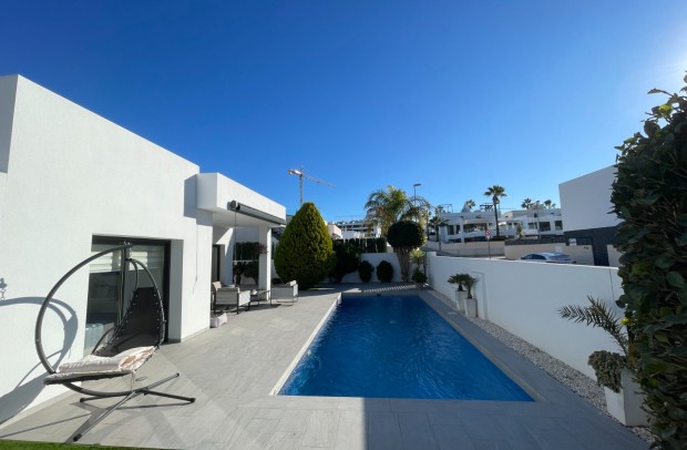 Resale - Detached House / Villa - Benijófar - Centro