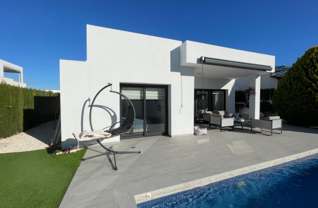 Resale - Detached House / Villa - Benijófar - Centro